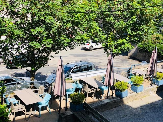 A La Maison Hotel Restaurant Lacaune Exterior photo